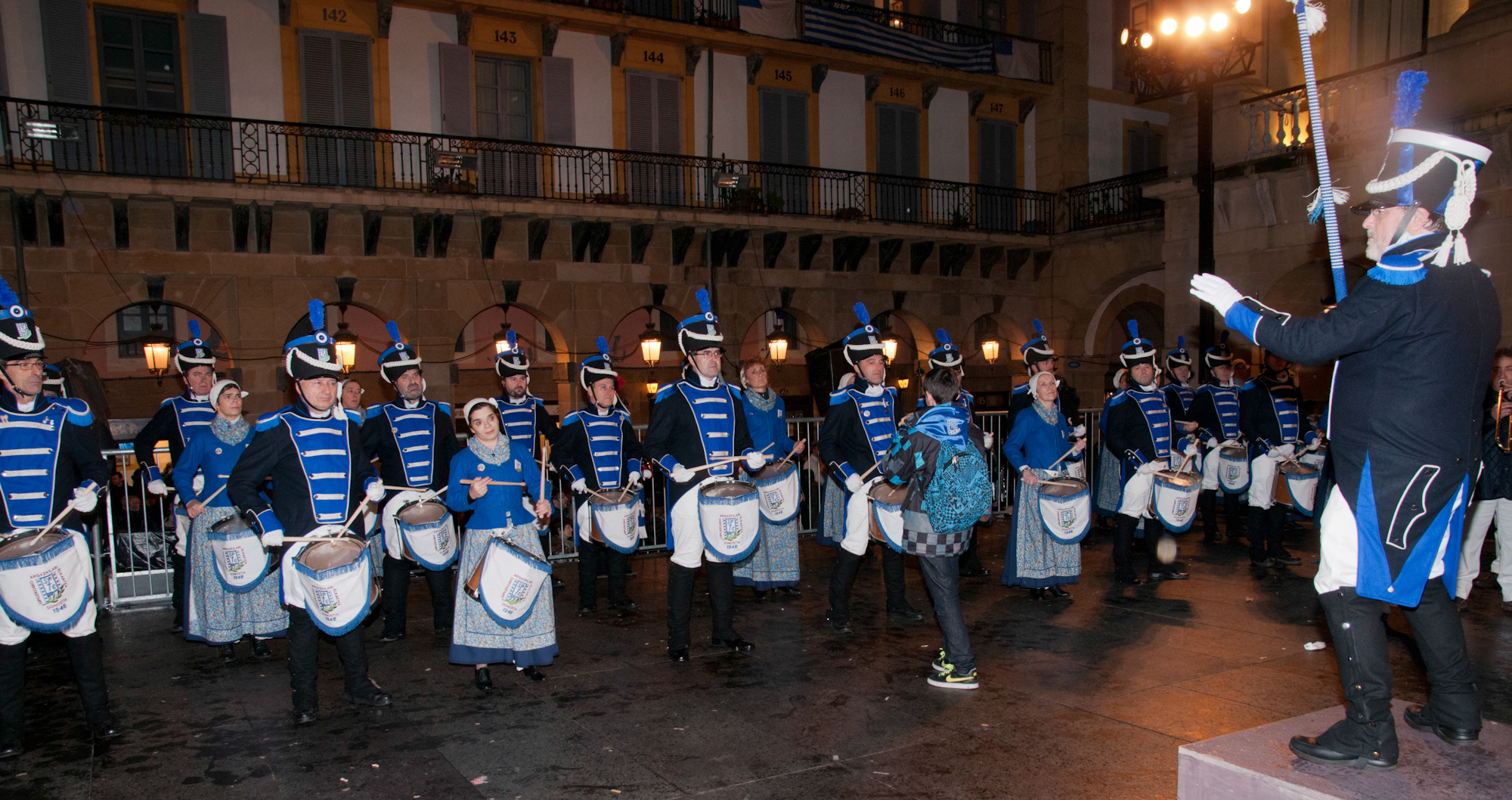 album/Fotos_Tamborrada_2013/Luis Peralta/tamborrada_sfg_2013-52.jpg